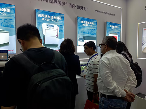 向客戶介紹產品 向客戶介紹產品